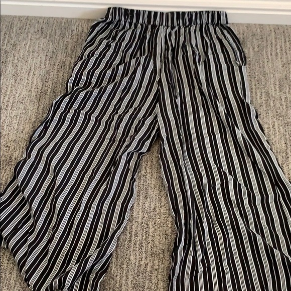 loose striped hollister pants ! - Picture 2 of 4
